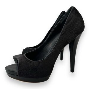 Vera Wang Lavender Label Black Fur Heels 6